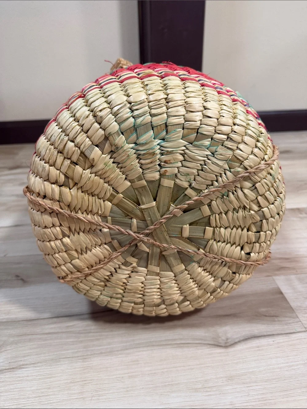 Vintage Colorful Woven Basket Purse Lidded Boho Folk Art Handbag